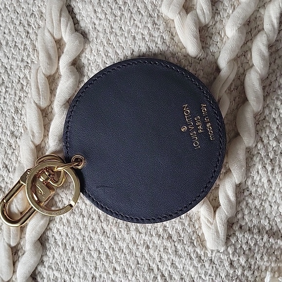 Louis Vuitton White Vernis Nail Polish Keychain Holder - Picture 6 of 6